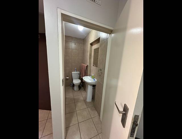 1 BEDROOM APARTMENT FOR SALE IN ALLANDALE
